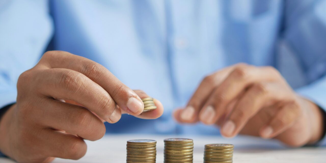 Finanční minimum pro pečující. Na jakou podporu můžete mít nárok?