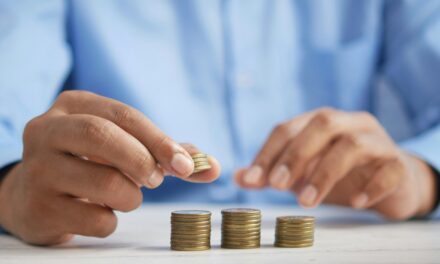 Finanční minimum pro pečující. Na jakou podporu můžete mít nárok?
